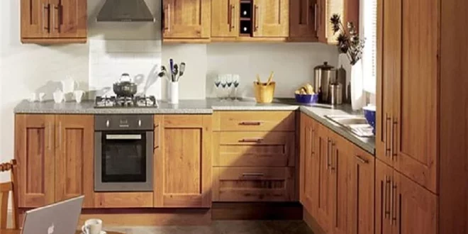 Kitchen Set Kayu VS Kitchen Set Alumunium
